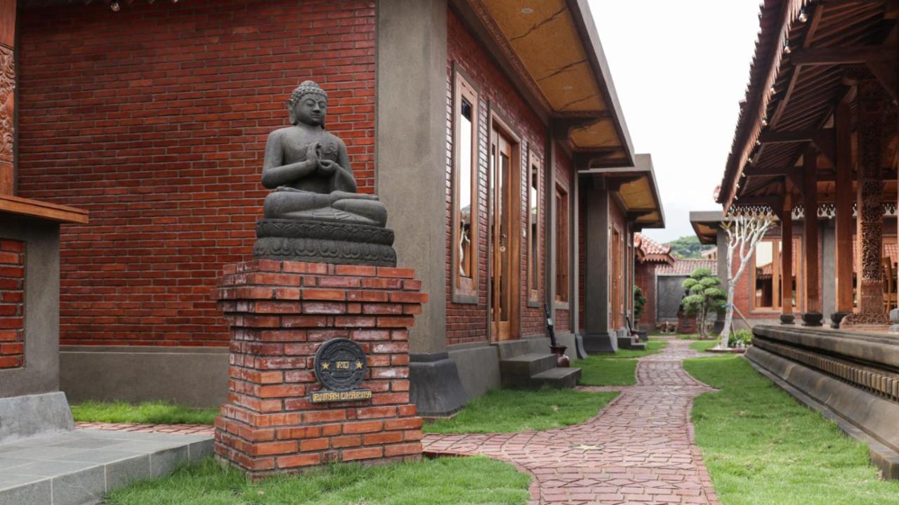 Rumah Dharma Boutique Villa มาเกอลัง ภายนอก รูปภาพ