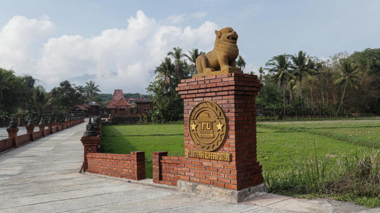 Rumah Dharma Boutique Villa มาเกอลัง ภายนอก รูปภาพ