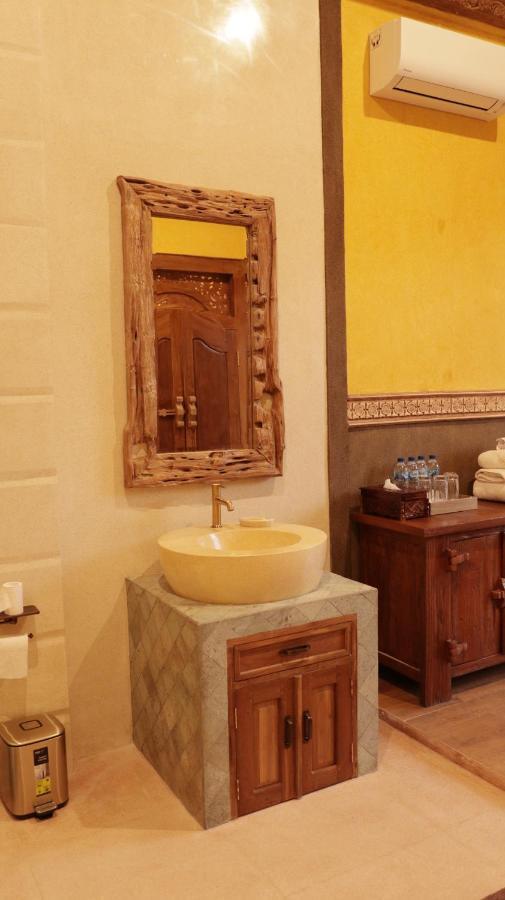 Rumah Dharma Boutique Villa มาเกอลัง ภายนอก รูปภาพ