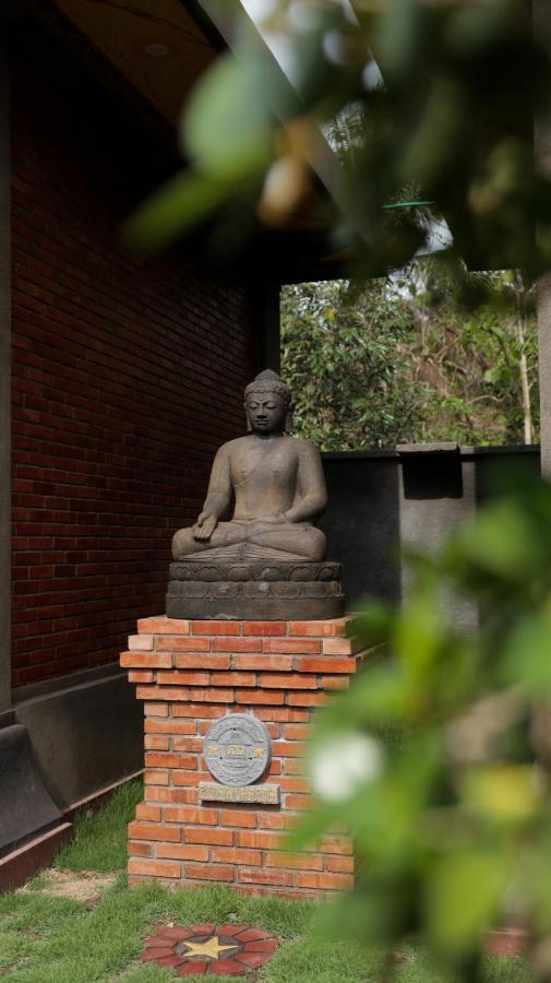 Rumah Dharma Boutique Villa มาเกอลัง ภายนอก รูปภาพ